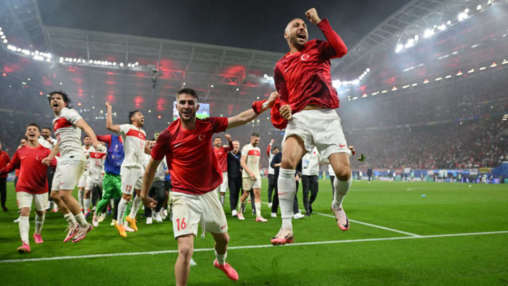 Ismail Yuksek, Cenk Tosun
