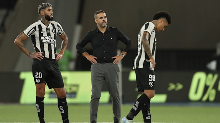 Alexander Barboza, Igor Jesus, Artur Jorge