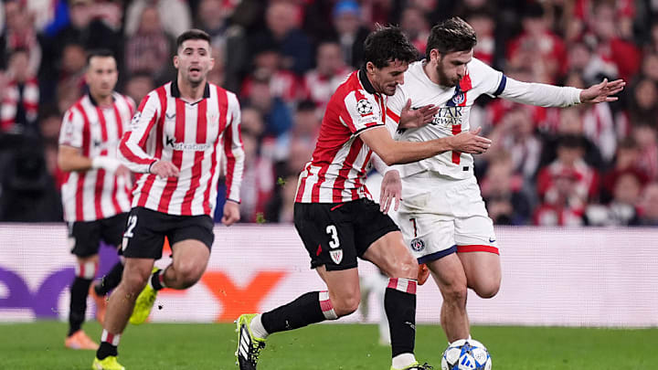 Khvicha Kvaratskhelia, Daniel Vivian