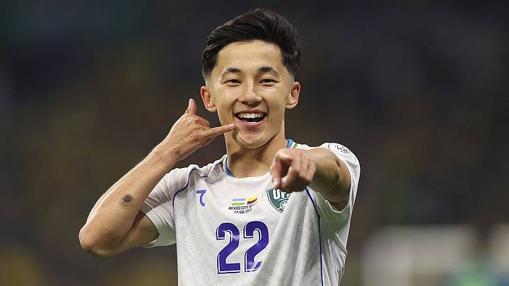 Abbosbek Fayzullaev celebra el gol del empate momentáneo de Uzbekistán contra Colombia en el Estadio Ciudad de México. Abbosbek Fayzullaev celebra el gol del empate momentáneo de Uzbekistán contra Colombia en el Estadio Ciudad de México.