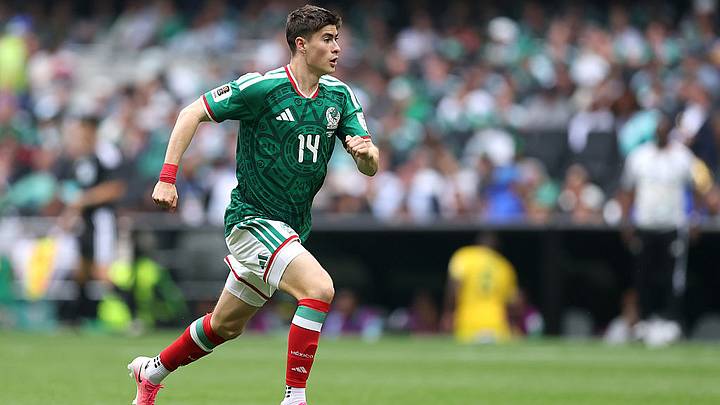 Armando "Hormiga" González, delantero de la selección mexicana Armando "Hormiga" González, delantero de la selección mexicana