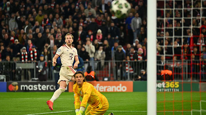 Harry Kane scheitert am Außenpfosten