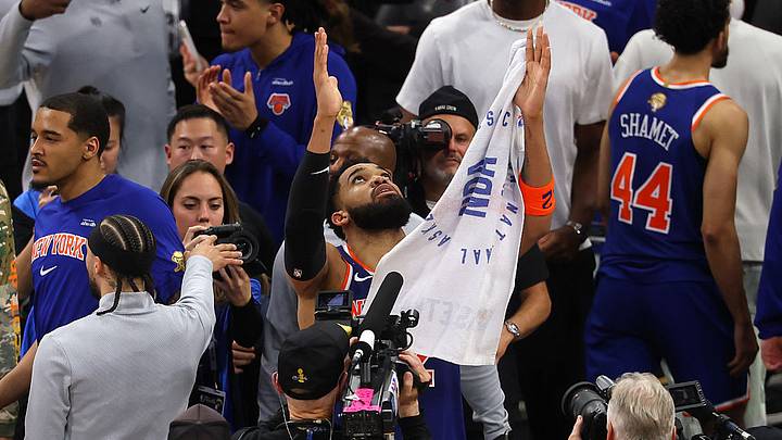 Karl-Anthony Towns recordando a su fallecida madre. Karl-Anthony Towns recordando a su fallecida madre.
