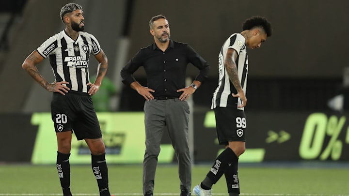 Alexander Barboza, Igor Jesus, Artur Jorge