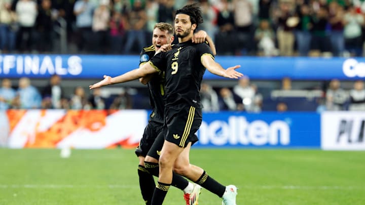 La dupla Raúl Jiménez y Santiago Gimenez está de vuelta con la Selección Mexicana para enfrentar a Japón.