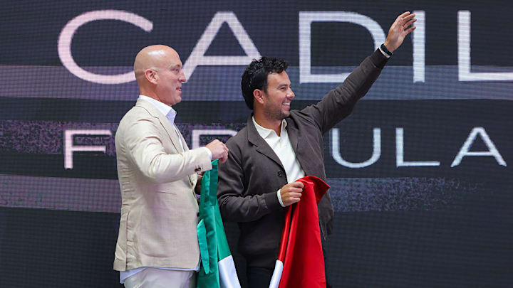 Checo Pérez, nuevo piloto de Cadillac, y Dan Towriss, CEO de TWG Motorsports.