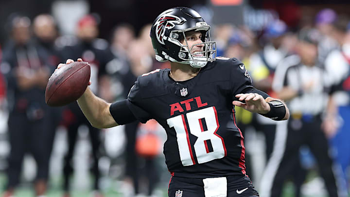 Kirk Cousins es nuevo quarterback de los Raiders.