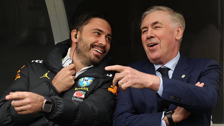 Davide Ancelotti y su padre, Carlo Ancelotti. Davide Ancelotti y su padre, Carlo Ancelotti.