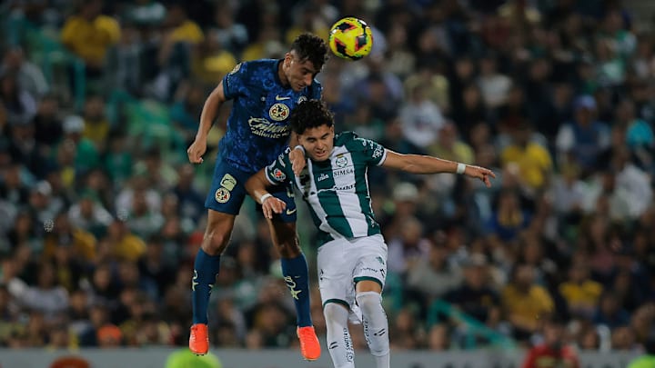 Sebastián Cáceres, Stephano Carrillo