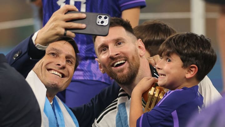FBL-WC-2022-MATCH64-ARG-FRA-TROPHY