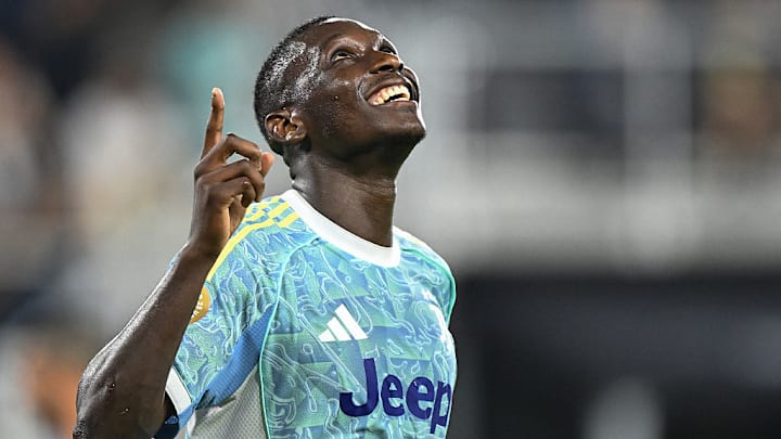 TOPSHOT-FBL-WC-CLUB-2025-MATCH16-AIN-JUVENTUS