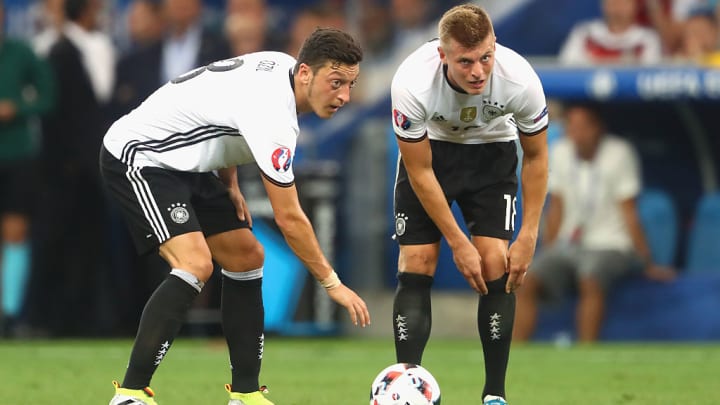 Toni Kroos, Mesut Oezil