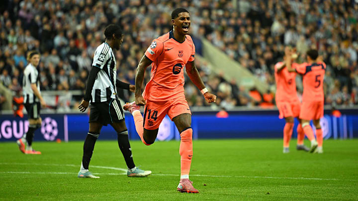El inglés Marcus Rashford anotó los dos goles en la victoria del Barcelona sobre el Newcastle.
