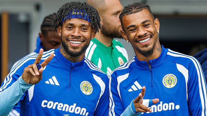 Leandro y Juninho Bacuna, una de las parejas de hermanos que disputarán el Mundial 2026.