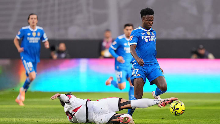 Vinicius Junior, Andrei Ratiu