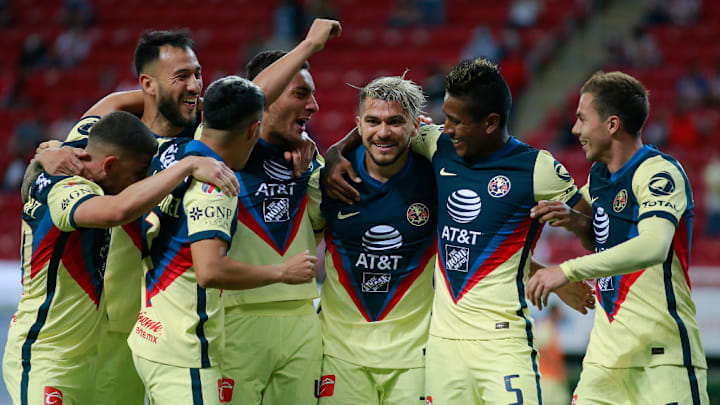Henry Martín - Soccer Forward