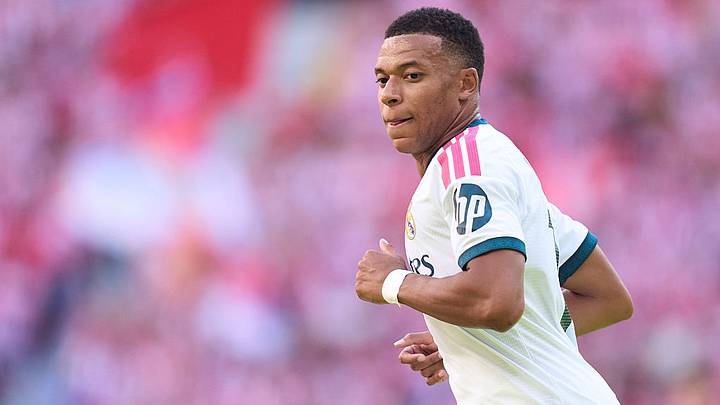 Mbappé sigue en la polémica por sus declaraciones acerca de el Balón de Oro. Mbappé sigue en la polémica por sus declaraciones acerca de el Balón de Oro.