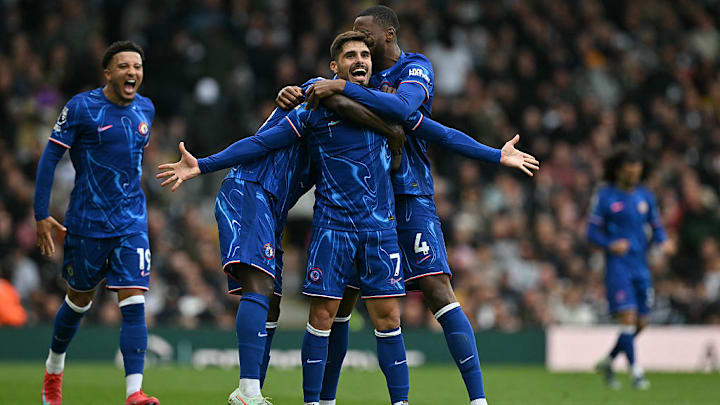 TOPSHOT-FBL-ENG-PR-FULHAM-CHELSEA