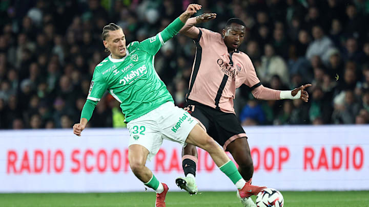 FBL-FRA-LIGUE1-SAINT-ETIENNE-PSG