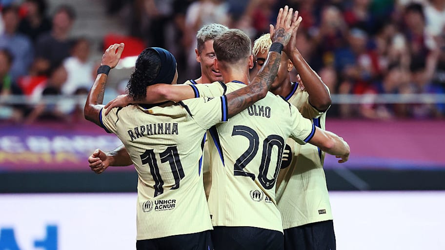 Barcelona enjoyed a winning start to 2025–26. | Chung Sung-Jun/Getty Images
