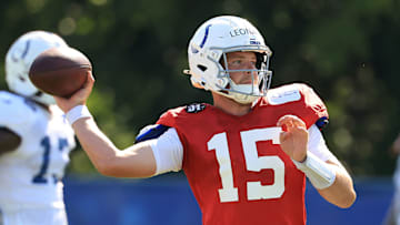 El egresado de Notre Dame, Riley Leonard, podrá mostrarse con los Colts en la pretemporada de la NFL.