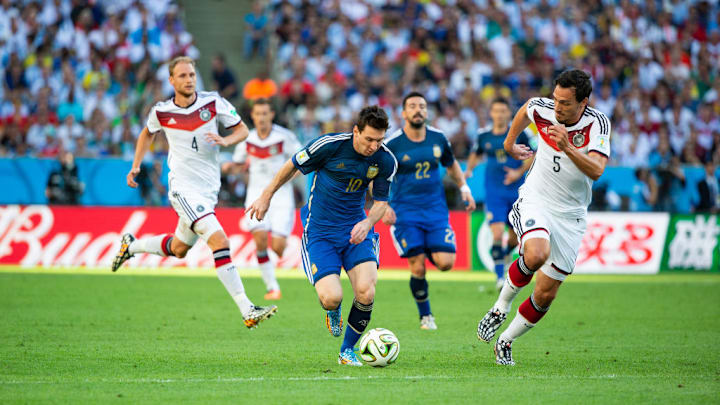 Lionel Messi, Mats Hummels