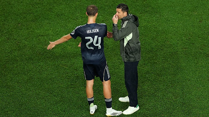 Dean Huijsen, Xabi Alonso
