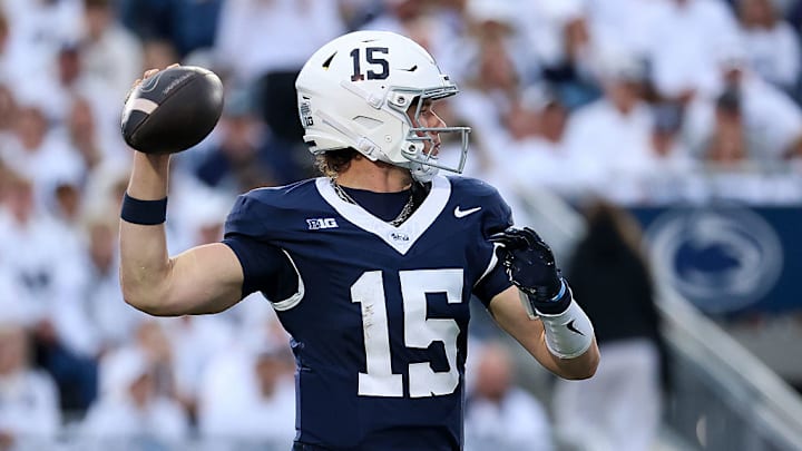 Los Pittsburgh Steelers seleccionaron al quarterback de Penn State, Drew Allar, en la tercera ronda del NFL Draft 2026, con la selección número 76.