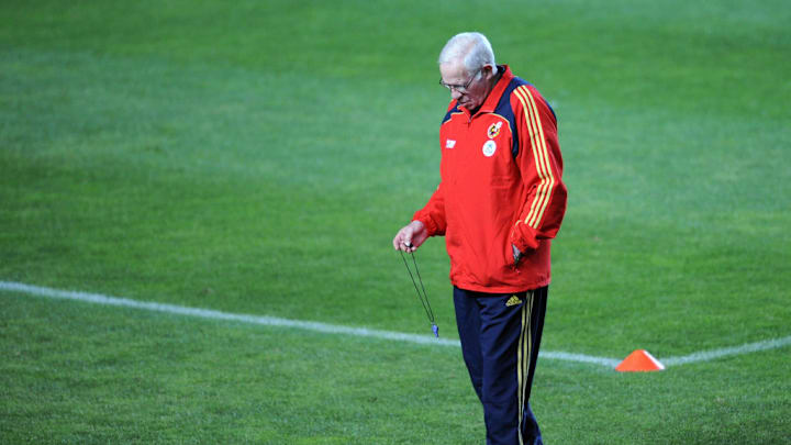 Luis Aragonés aposto por los locos bajitos
