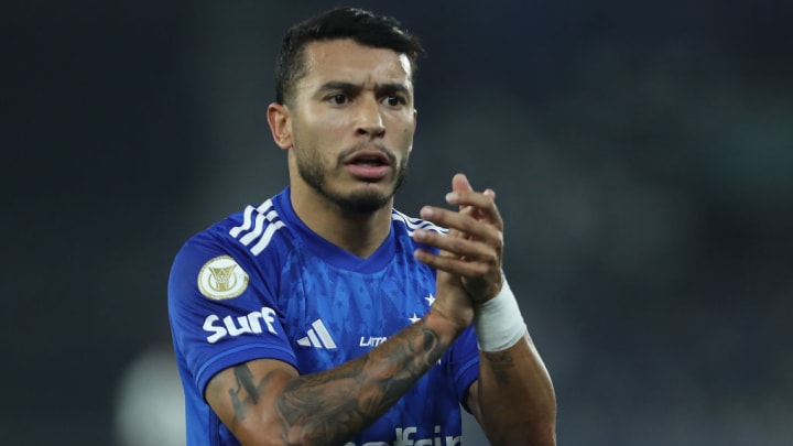 William, lateral do Cruzeiro em 2024