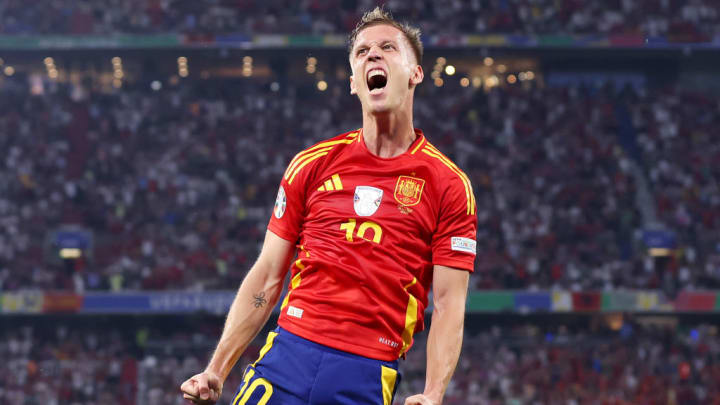 Dani Olmo, Jesus Navas