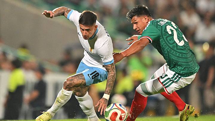 Brian Rodríguez y Jesús Gallardo en el partido amistoso entre Uruguay y México Brian Rodríguez y Jesús Gallardo en el partido amistoso entre Uruguay y México