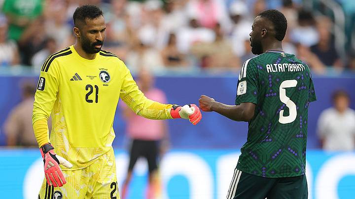 Al-Owais fue el héroe de Arabia Saudí ante Uruguay Al-Owais fue el héroe de Arabia Saudí ante Uruguay