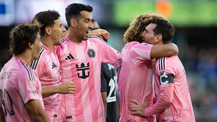 Benjamin Cremaschi, Tadeo Allende, Maximiliano Falcón, Lionel Messi, Sergio Busquets