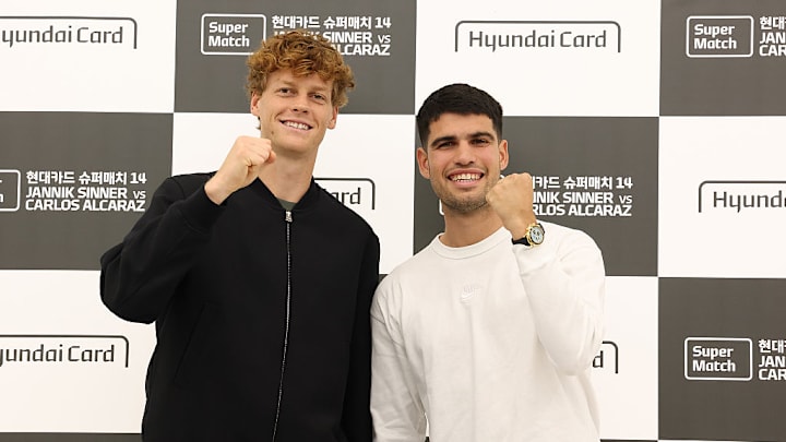Jannik Sinner y Carlos Alcaraz buscarán coronarse en el Abierto de Australia. Jannik Sinner y Carlos Alcaraz buscarán coronarse en el Abierto de Australia.