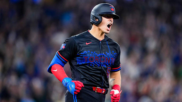 El hermosillense Brandon Valenzuela conectó su primer cuadrangular de la temporada con los Blue Jays de Toronto.