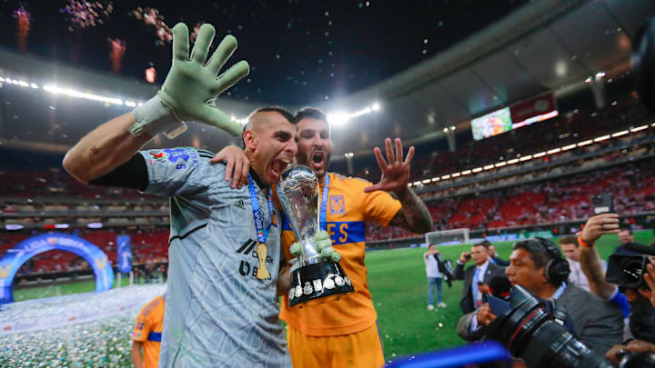 Nahuel Guzman, Andre-Pierre Gignac