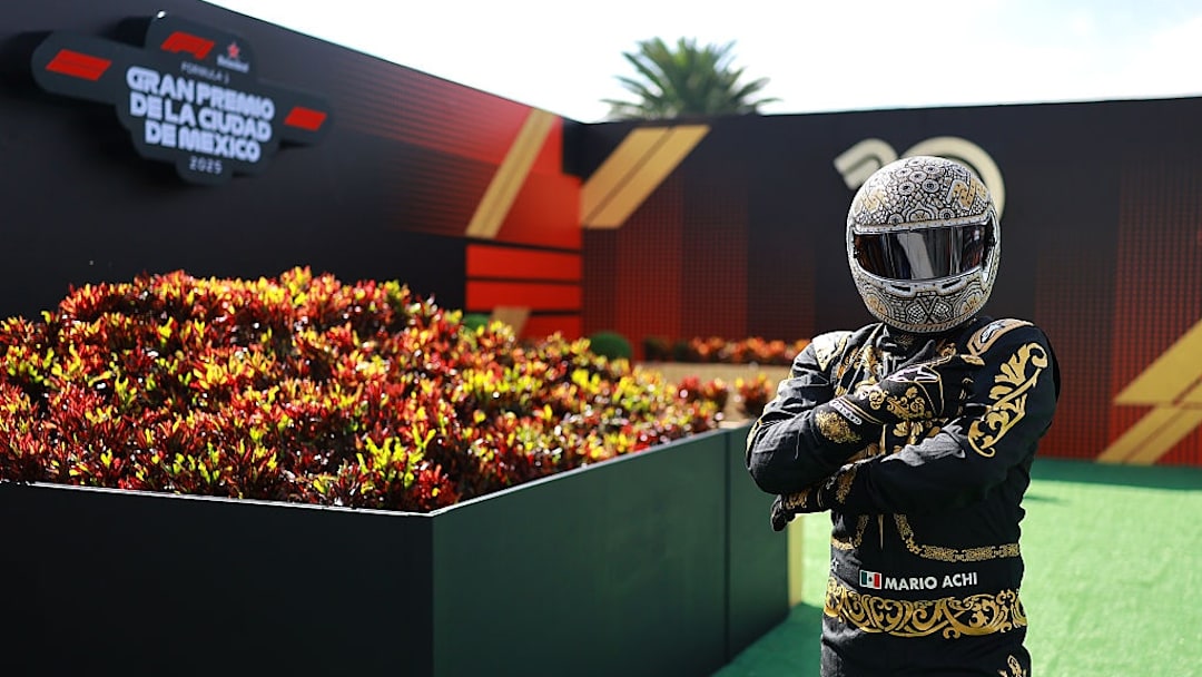 Mario Achi, el mariachi piloto de rostro desconocido, anfitrión oficial del GP de México y embajador local en la Fórmula 1.
