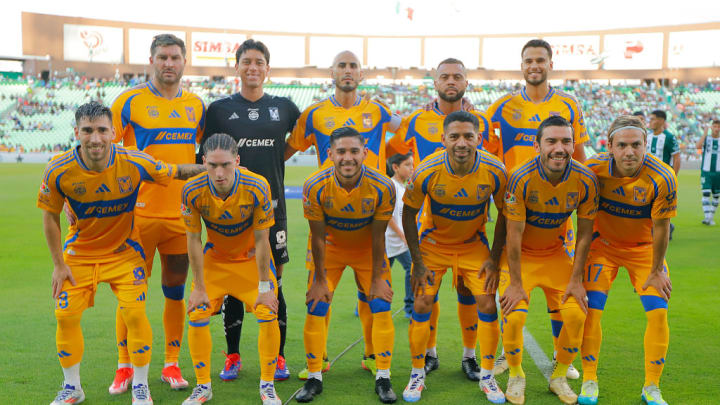 Santos Laguna v Tigres UANL - Torneo Apertura 2024 Liga MX