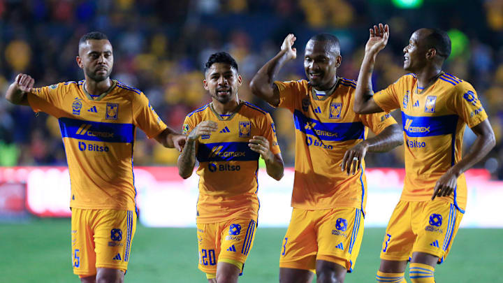 Luis Quinones, Rafael Carioca, Javier Aquino, Samir Caetano
