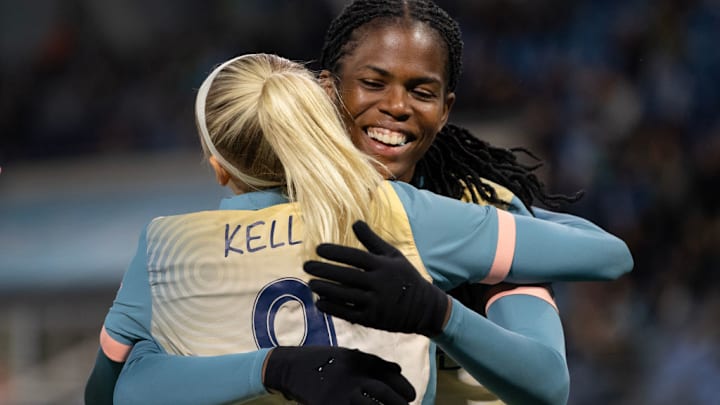 Khadija Shaw, Chloe Kelly
