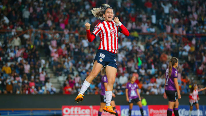 El camino de Alicia Cervantes a lo más alto del futbol tuvo mucho sacrificio. El camino de Alicia Cervantes a lo más alto del futbol tuvo mucho sacrificio.