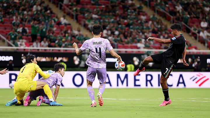 México se puso adelante en el marcador con terrible error del portero surcoreano México se puso adelante en el marcador con terrible error del portero surcoreano