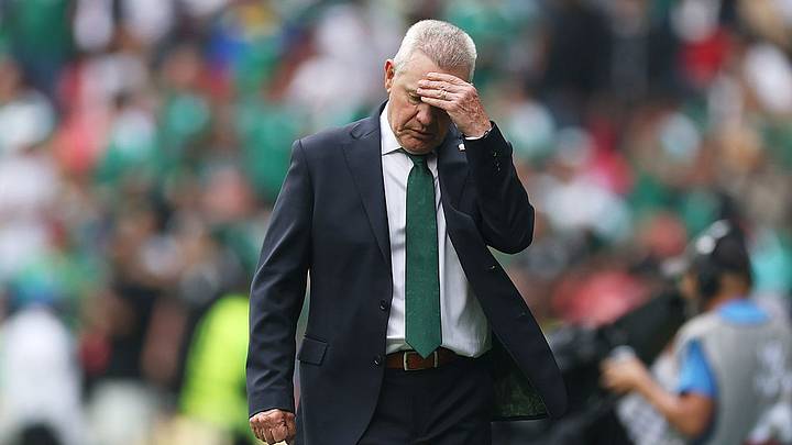 Al Vasco Aguirre no le gustó que pueda cambiar la hora del México vs. Inglaterra. Al Vasco Aguirre no le gustó que pueda cambiar la hora del México vs. Inglaterra.