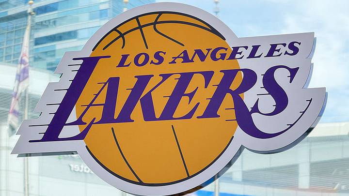Los Lakers tienen nuevo dueño mayoritario. Los Lakers tienen nuevo dueño mayoritario.