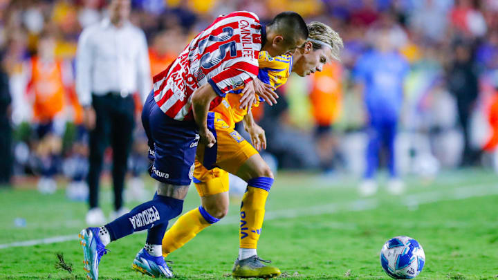 Roberto Alvarado, Sebastian Cordova