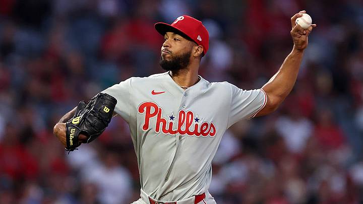 El lanzador abridor de los Phillies, Cristopher Sánchez, lidera las Grandes Ligas en bWAR (7.5) y victorias (16).