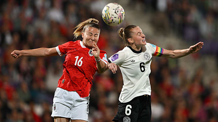 Annabel Schasching, Janina Minge