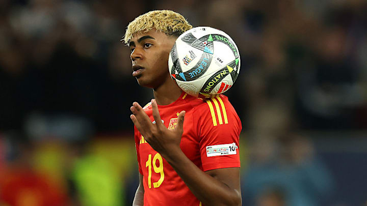 Lamine Yamal no estará con España para los juegos ante Georgia y Turquía. Lamine Yamal no estará con España para los juegos ante Georgia y Turquía.