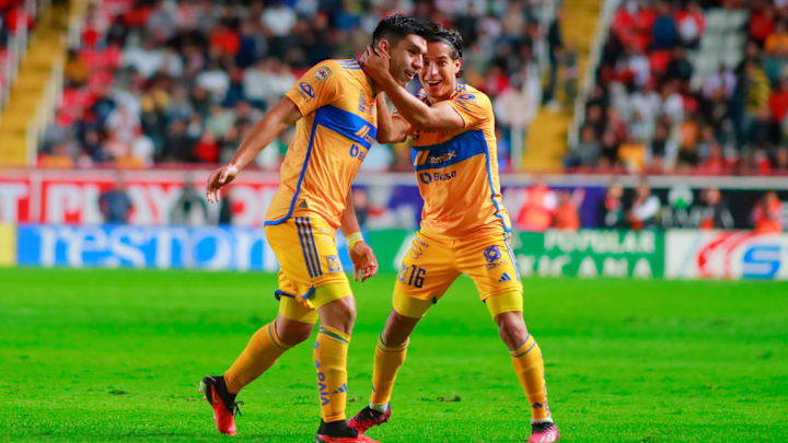 Jesus Angulo, Diego Lainez